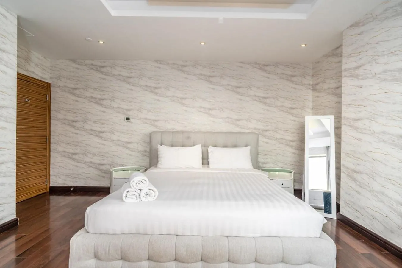 Artistic Penthouse With Amazing Jbr Beach And Sea View Dubai Apartment